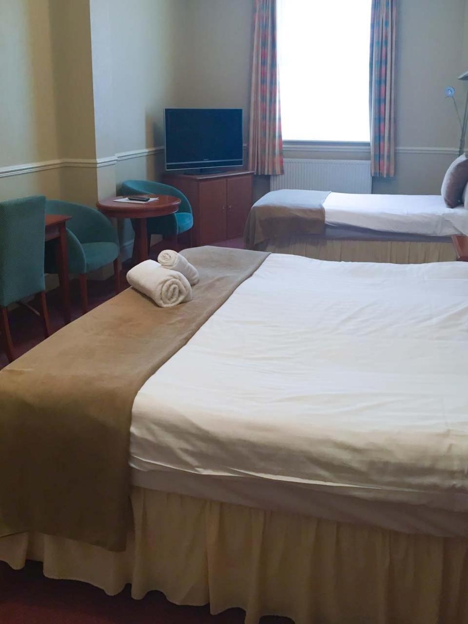 Oriel Hotel St Asaph Eksteriør bilde