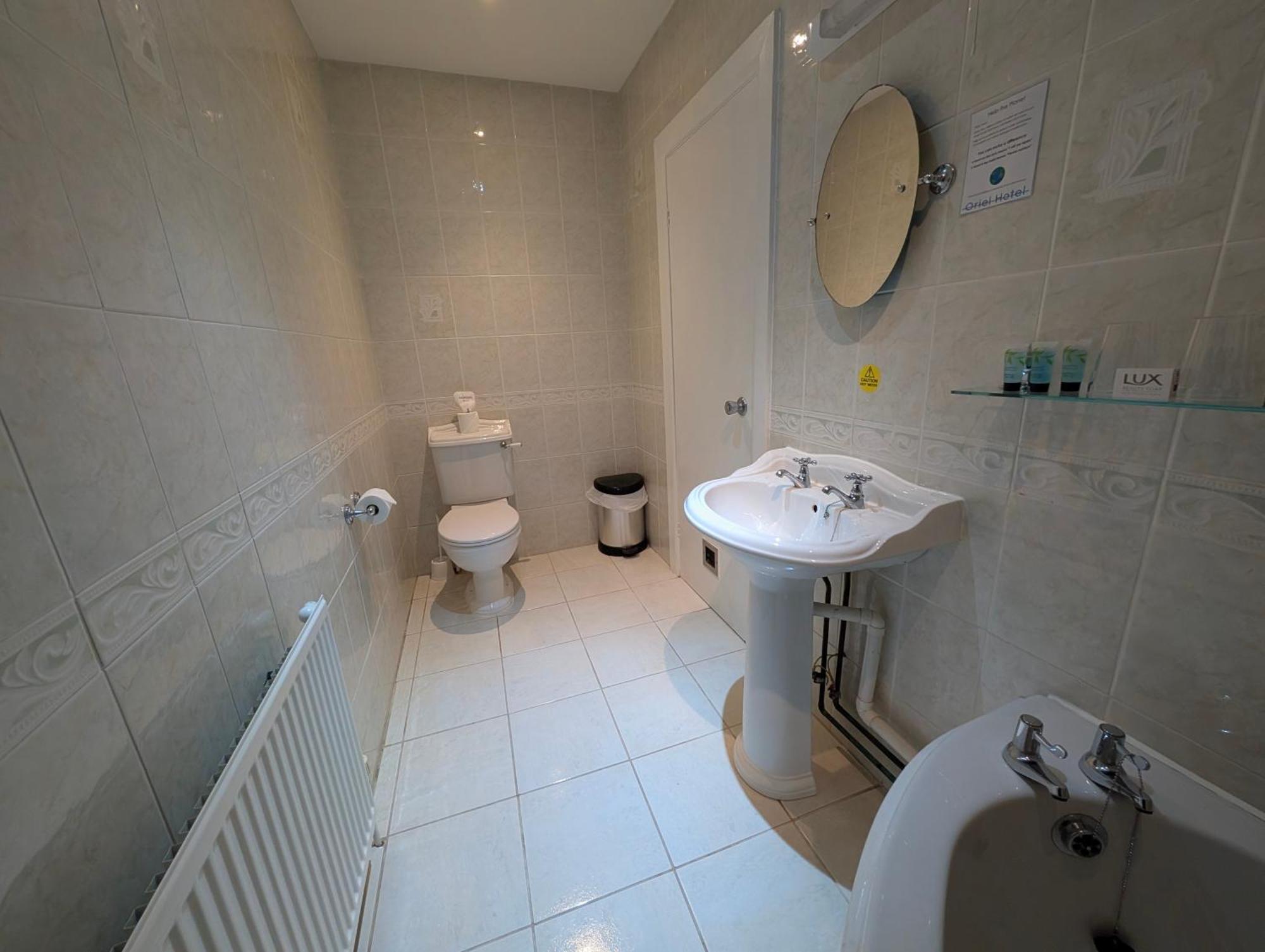 Oriel Hotel St Asaph Eksteriør bilde